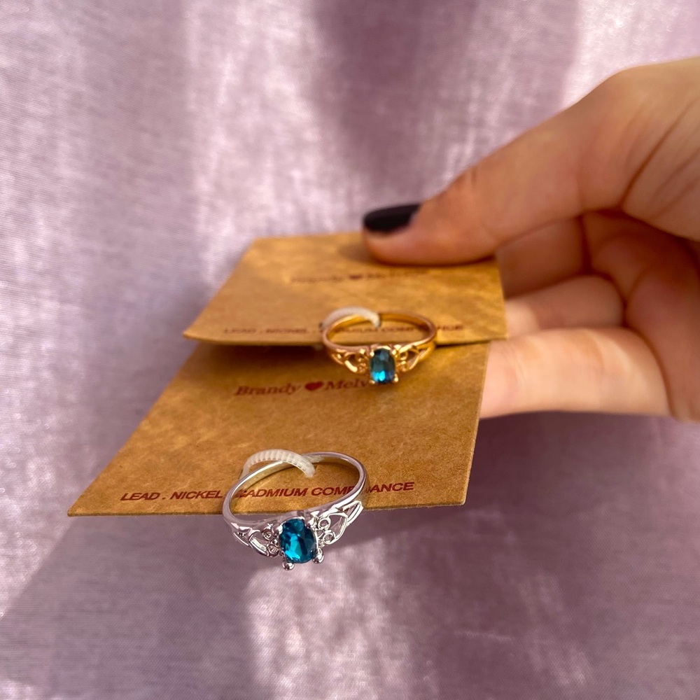 Brandy Melville blue gem ring
